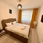 Jad - Luxury 3 Rooms & 2 Rooms Apartments In Kasper, Near Coresi Mall