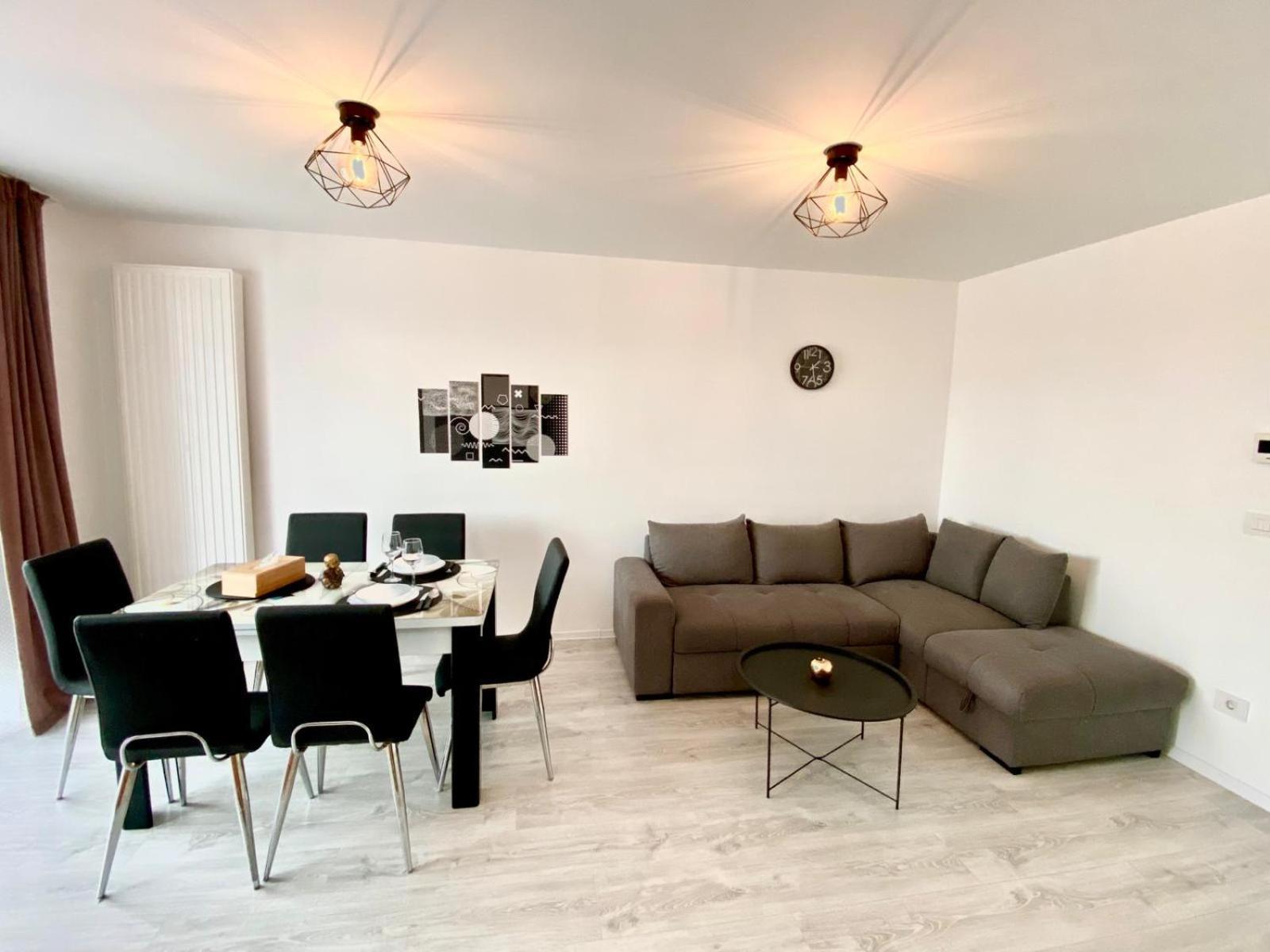 Jad - Luxury 3 & 2 In Kasper, Near Coresi Mall Appartamento