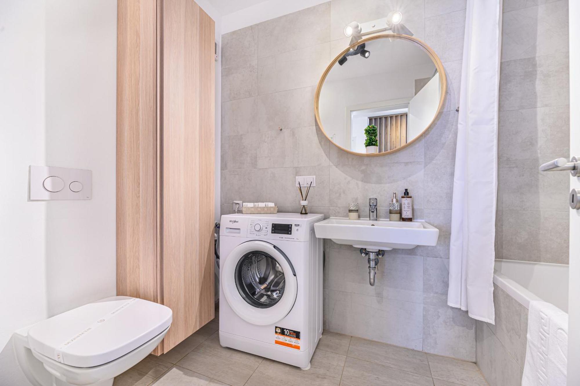 Jad - Luxury 3 & 2 In Kasper, Near Coresi Mall Apartment Brasov