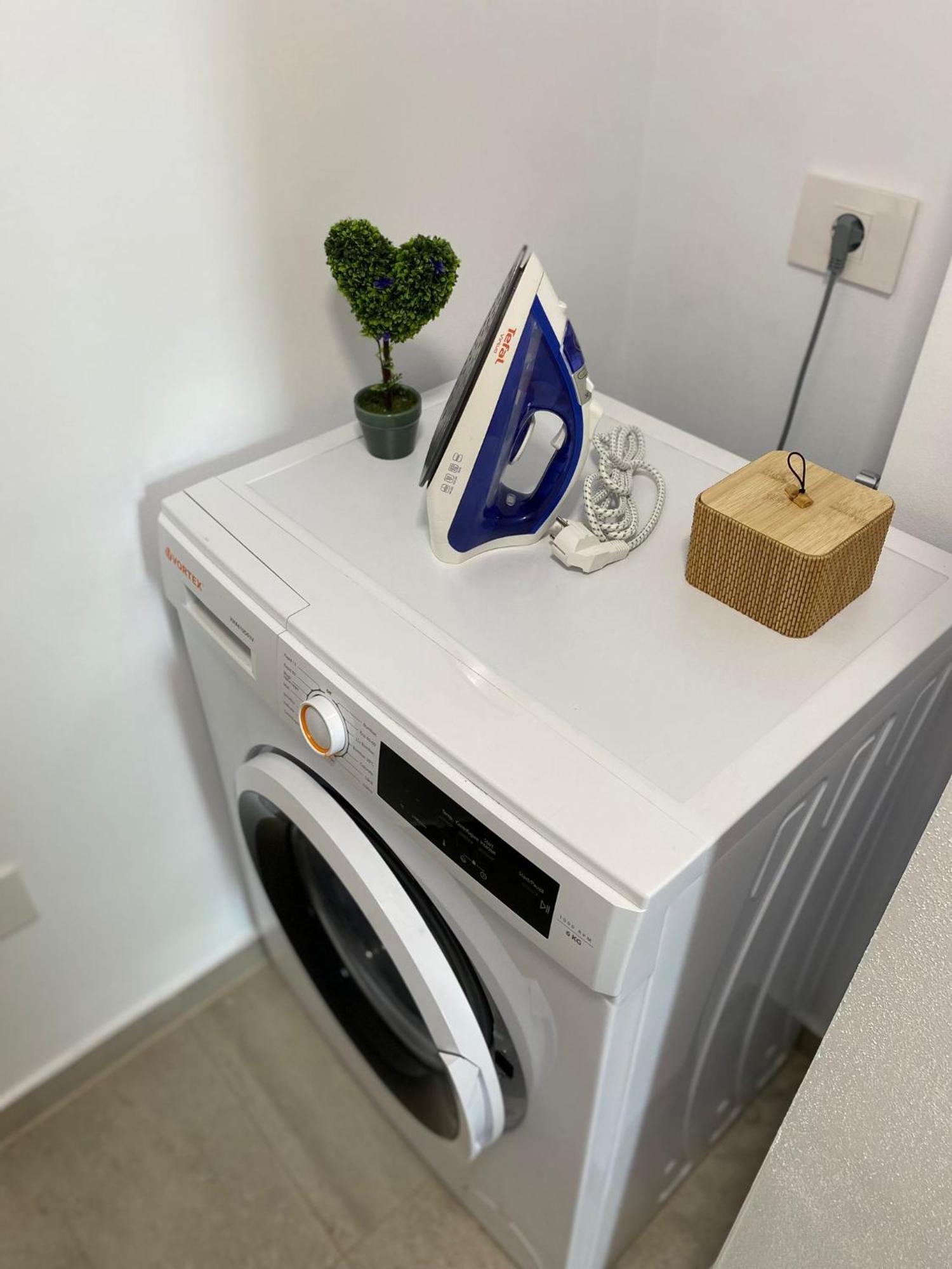 Jad - Luxury 3 & 2 In Kasper, Near Coresi Mall * Braşov