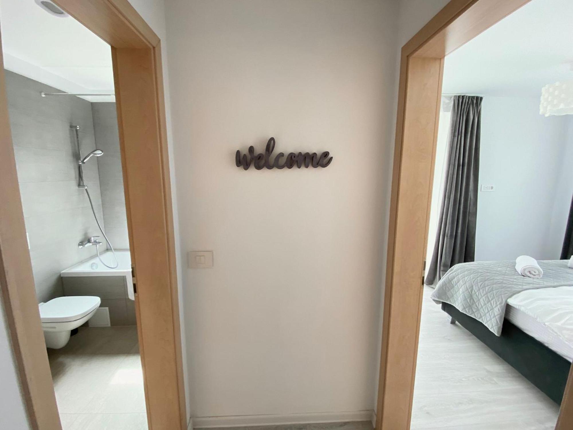 Jad - Luxury 3 & 2 In Kasper, Near Coresi Mall Apartment