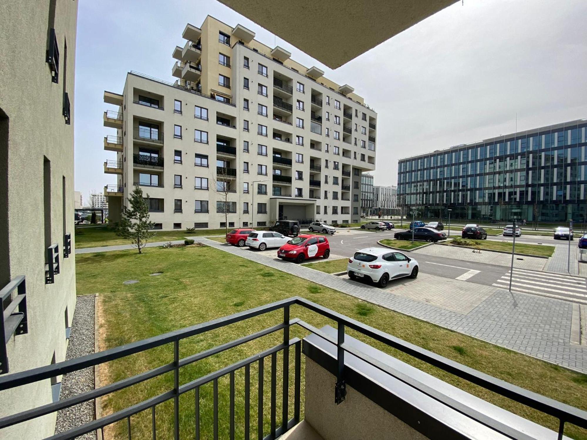 Jad - Luxury 3 & 2 In Kasper, Near Coresi Mall Apartment Brasov