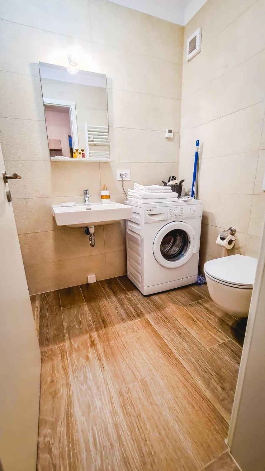 Jad - Luxury 3 & 2 In Kasper, Near Coresi Mall Brasov