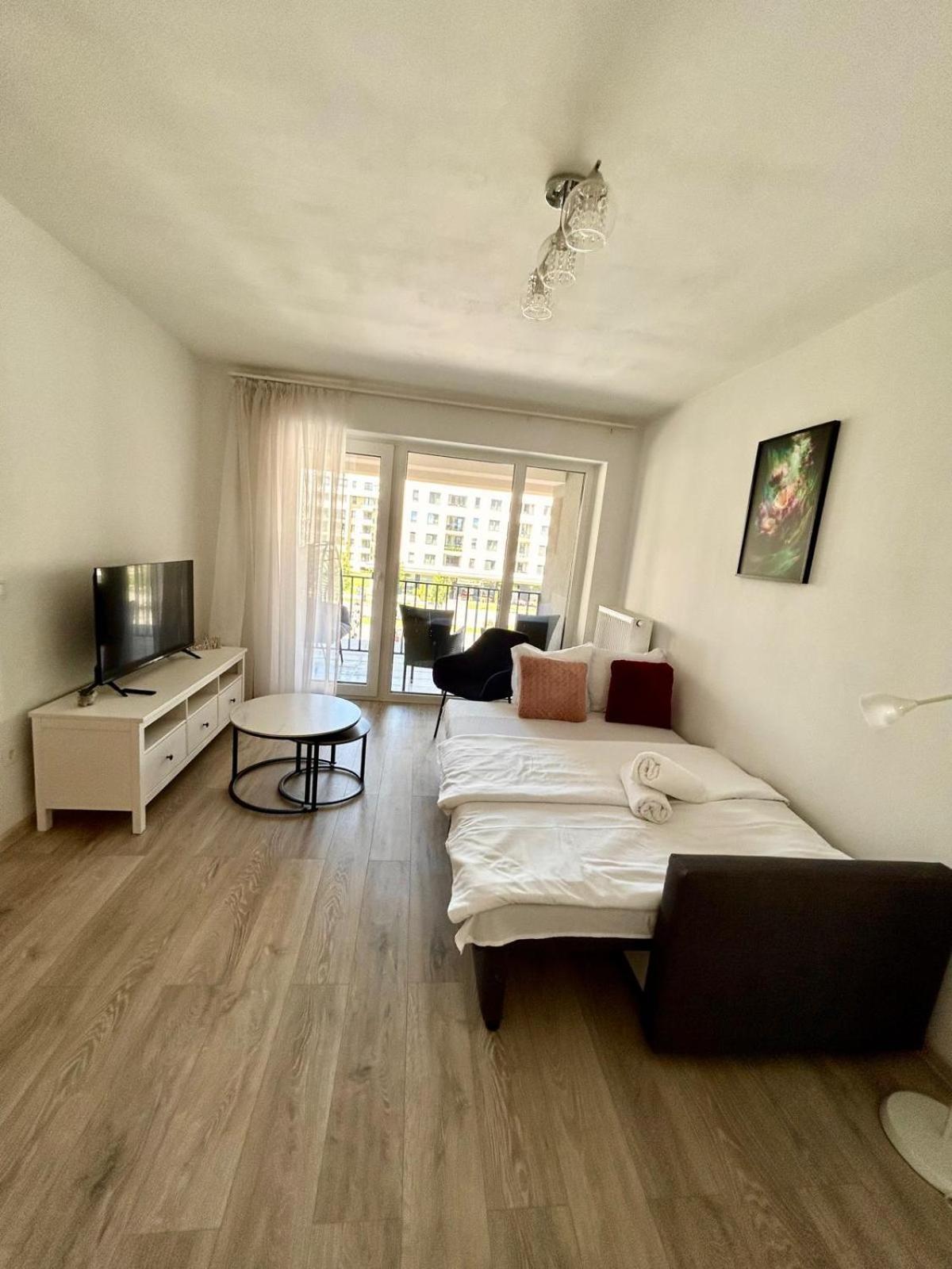 Jad - Luxury 3 & 2 In Kasper, Near Coresi Mall Apartment Brasov