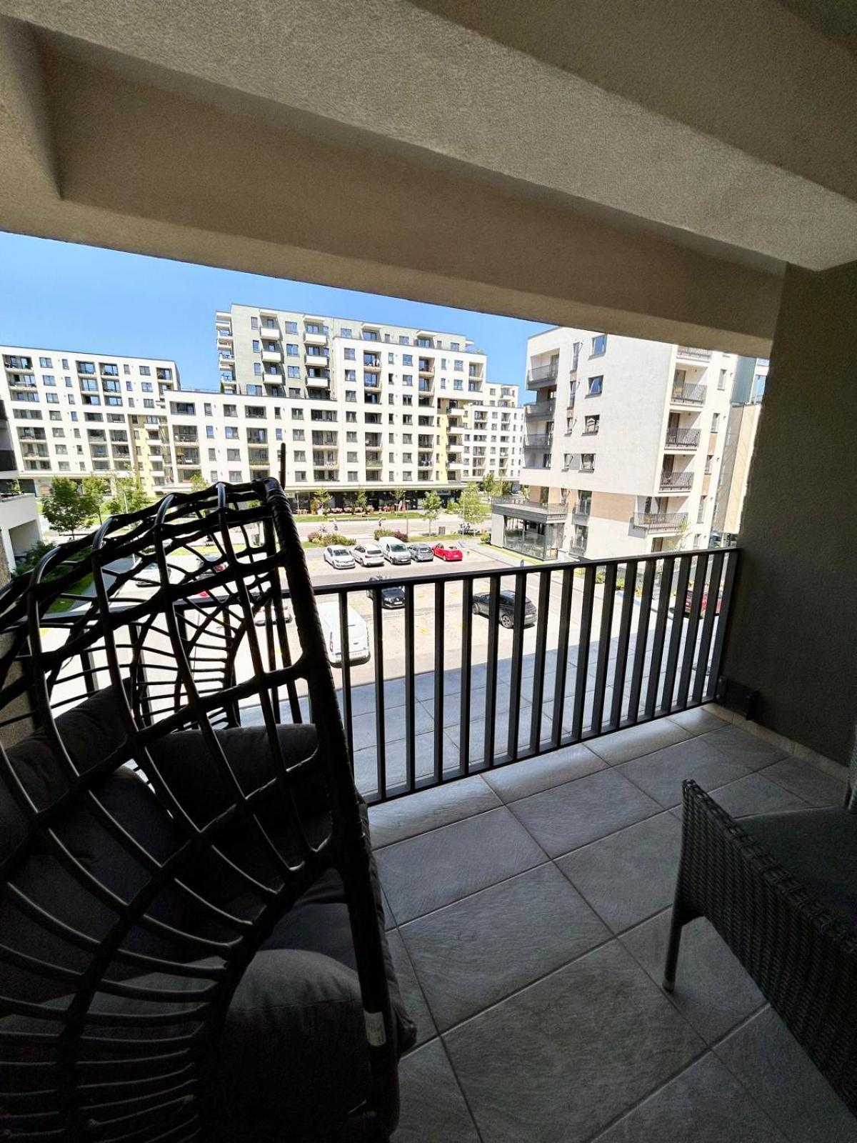 Apartment Jad - Luxury 3 & 2 In Kasper, Near Coresi Mall *