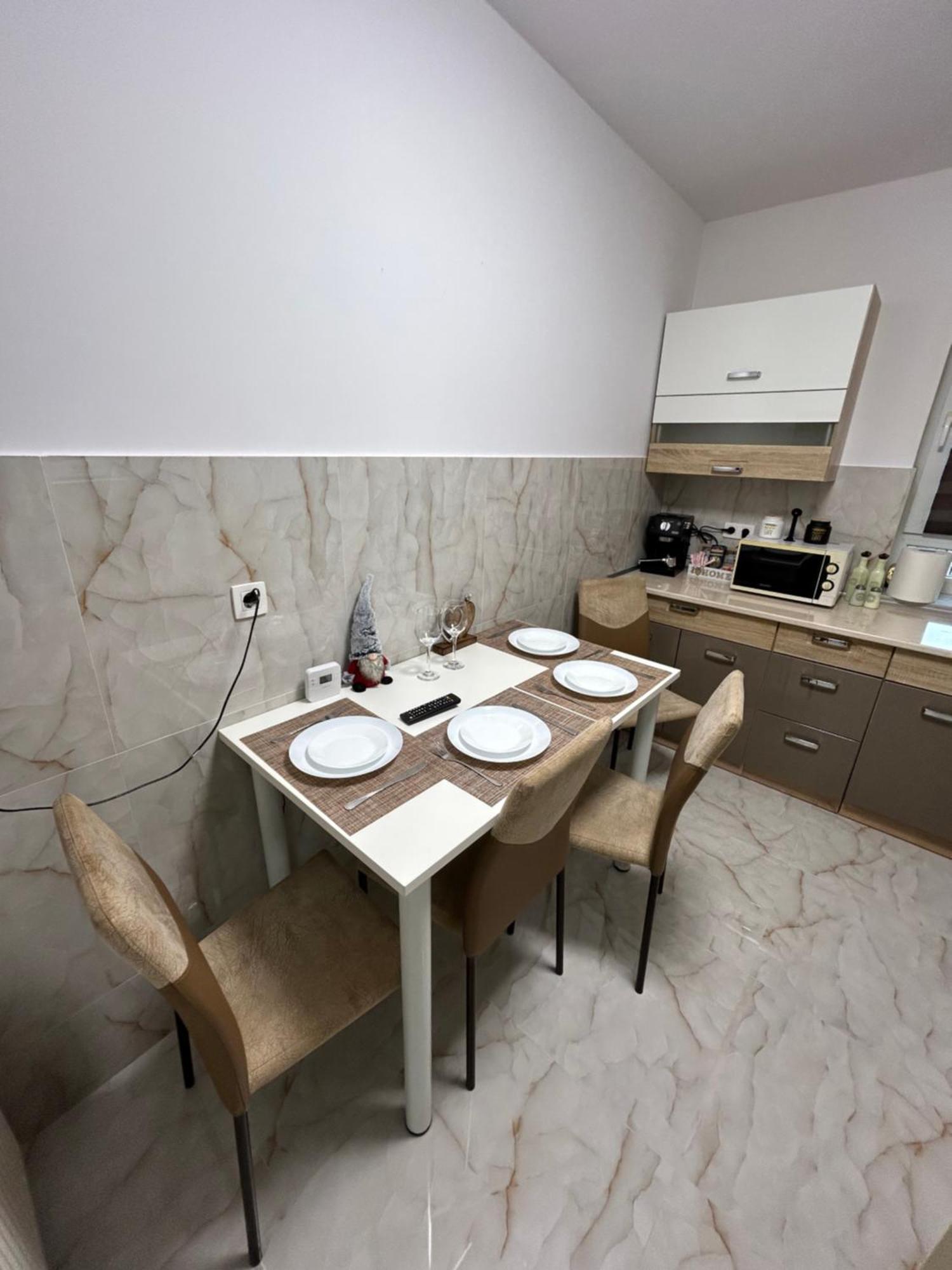 Jad - Luxury 3 & 2 In Kasper, Near Coresi Mall Appartamento