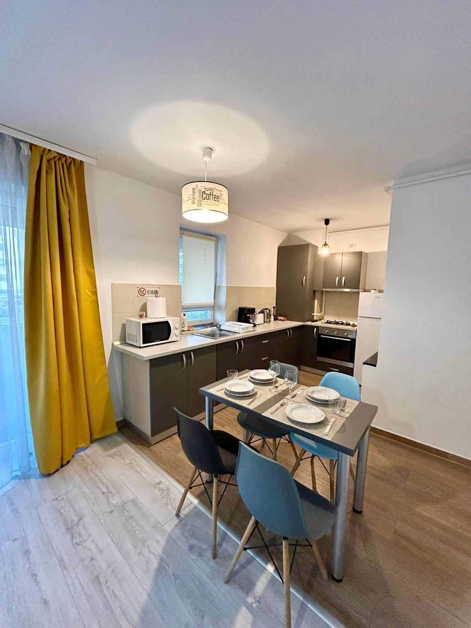 Jad - Luxury 3 & 2 In Kasper, Near Coresi Mall